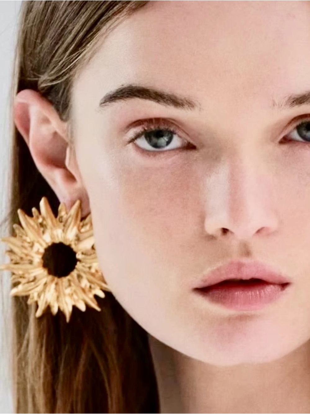 Zara Gold Sunburst Earrings - Women